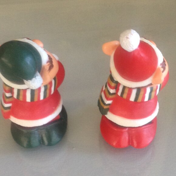 Vintage Hallmark Santa's Helpers Salt & Pepper Shakers 'Elves Christmas' - Picture 3 of 3